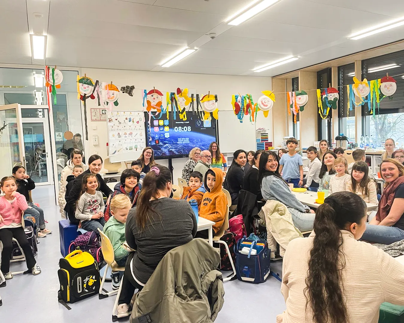 Gesundes Fruehstueck in den ersten Klassen