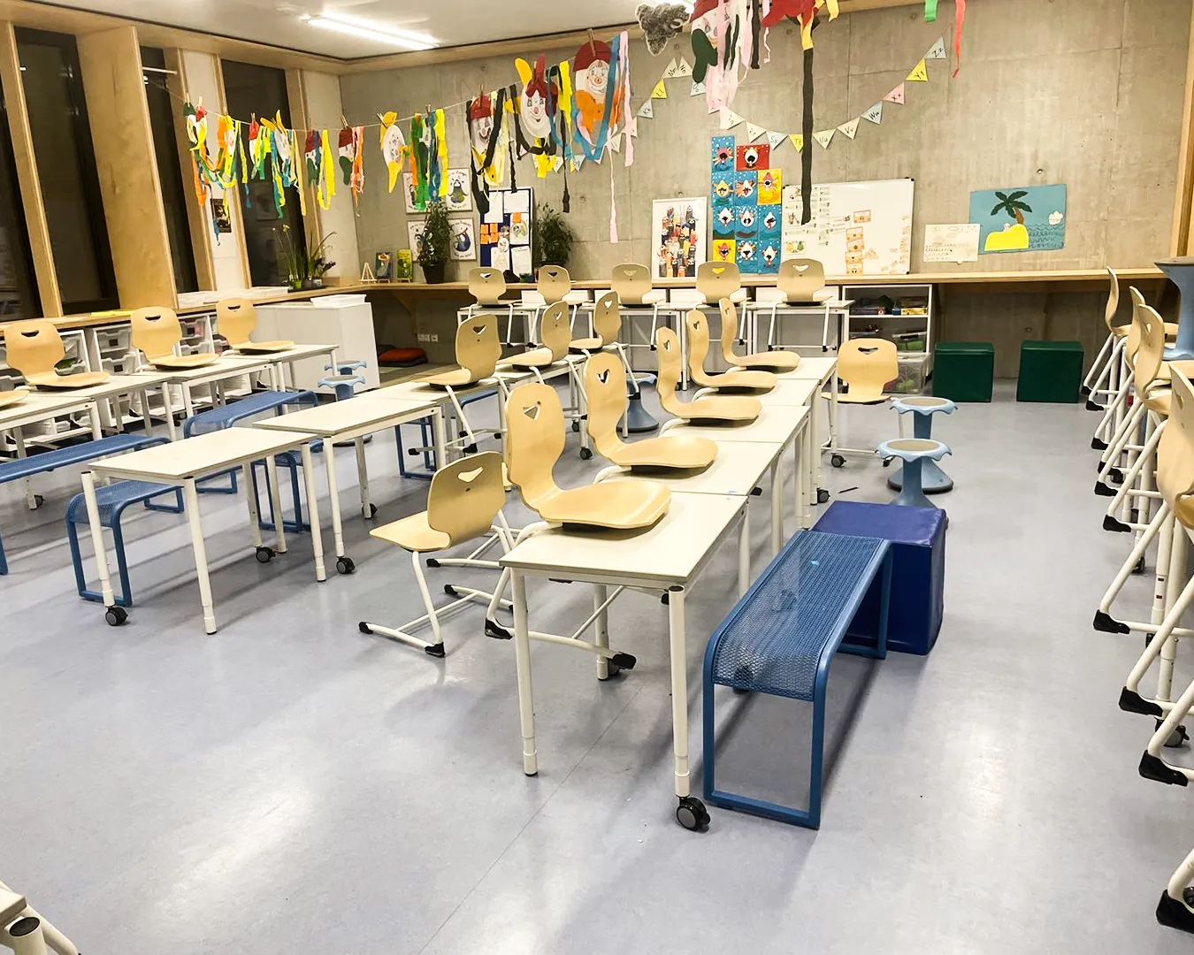 Gesundes Fruehstueck in der ersten Klasse der Feldsieper Schule Bochum